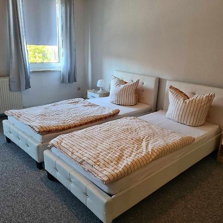2 Raum Wohnung Im Dg Цвікау Екстер'єр фото